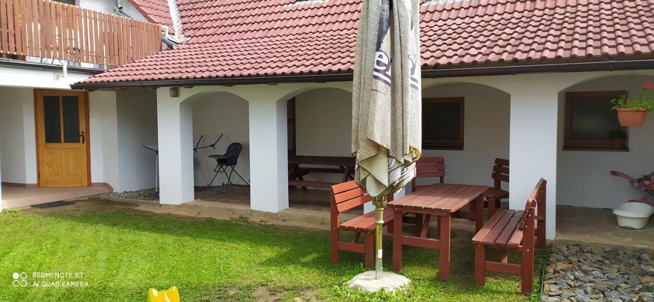 Apartmany Natalie Dvory nad Luznici Екстер'єр фото