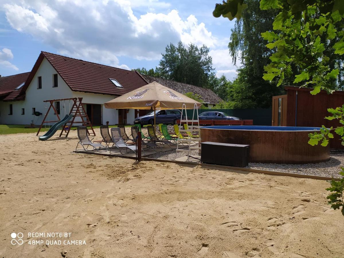 Apartmany Natalie Dvory nad Luznici Екстер'єр фото