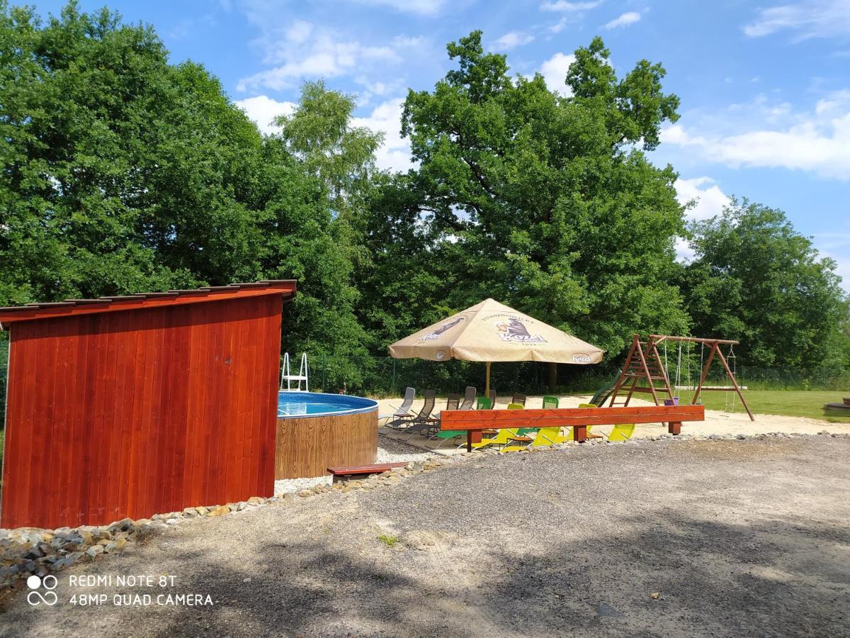 Apartmany Natalie Dvory nad Luznici Екстер'єр фото