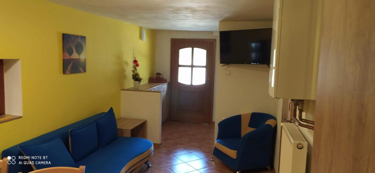 Apartmany Natalie Dvory nad Luznici Екстер'єр фото