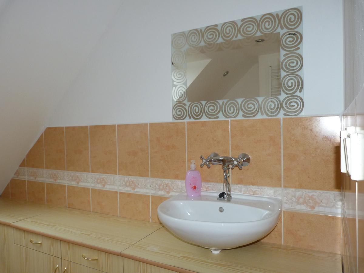 Apartmany Natalie Dvory nad Luznici Екстер'єр фото